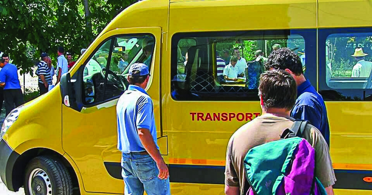 Ötvennégy elektromos iskolabuszt szerez be a megyei önkormányzat